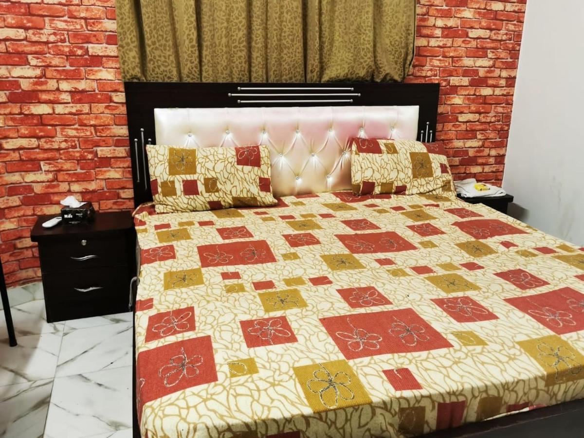 Gulshan Guest House Карачи Екстериор снимка
