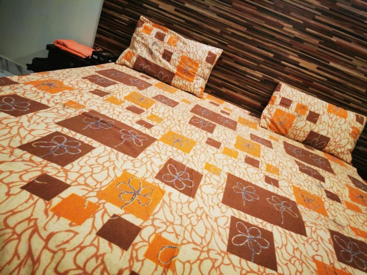 Gulshan Guest House Карачи Екстериор снимка