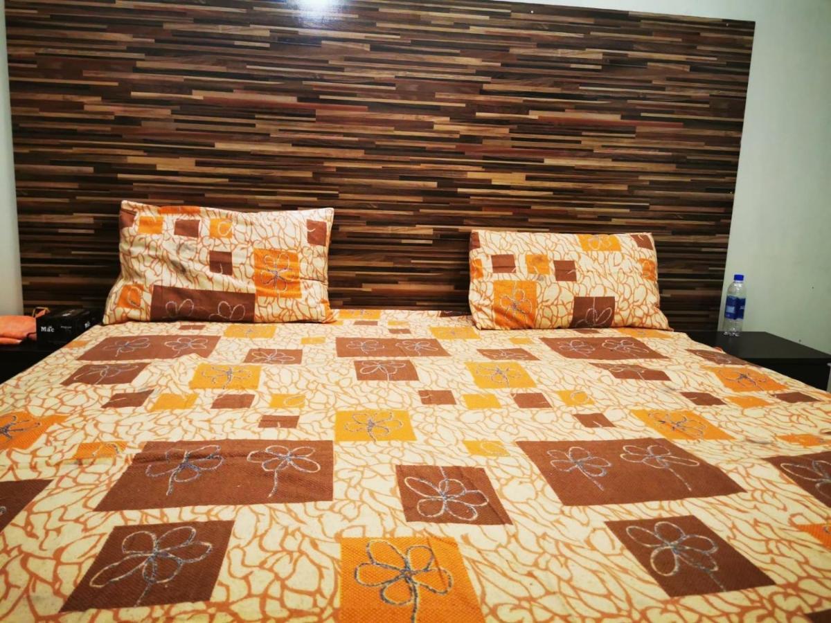 Gulshan Guest House Карачи Екстериор снимка