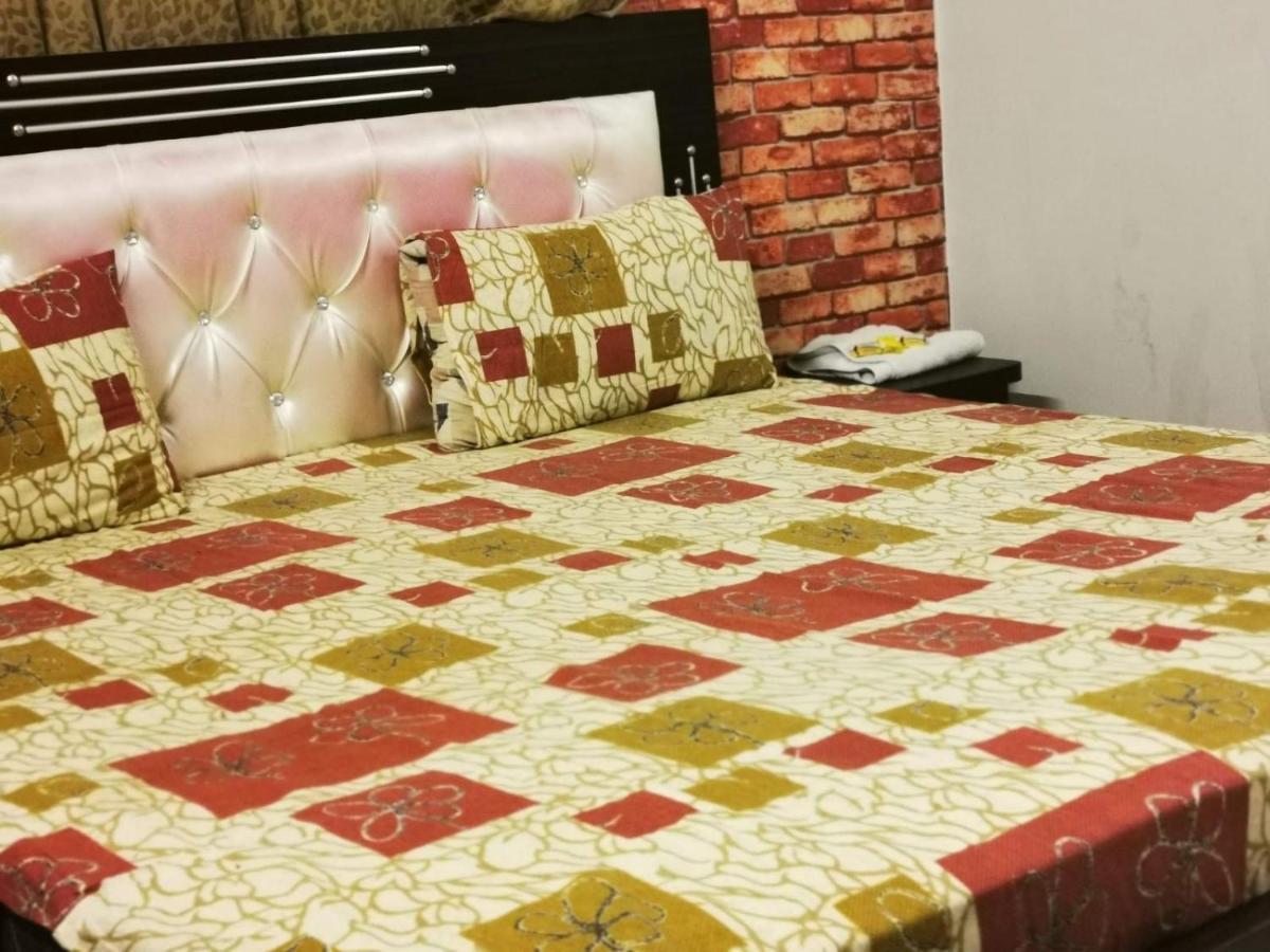 Gulshan Guest House Карачи Екстериор снимка