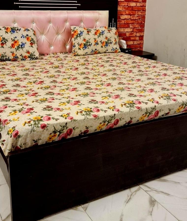 Gulshan Guest House Карачи Екстериор снимка
