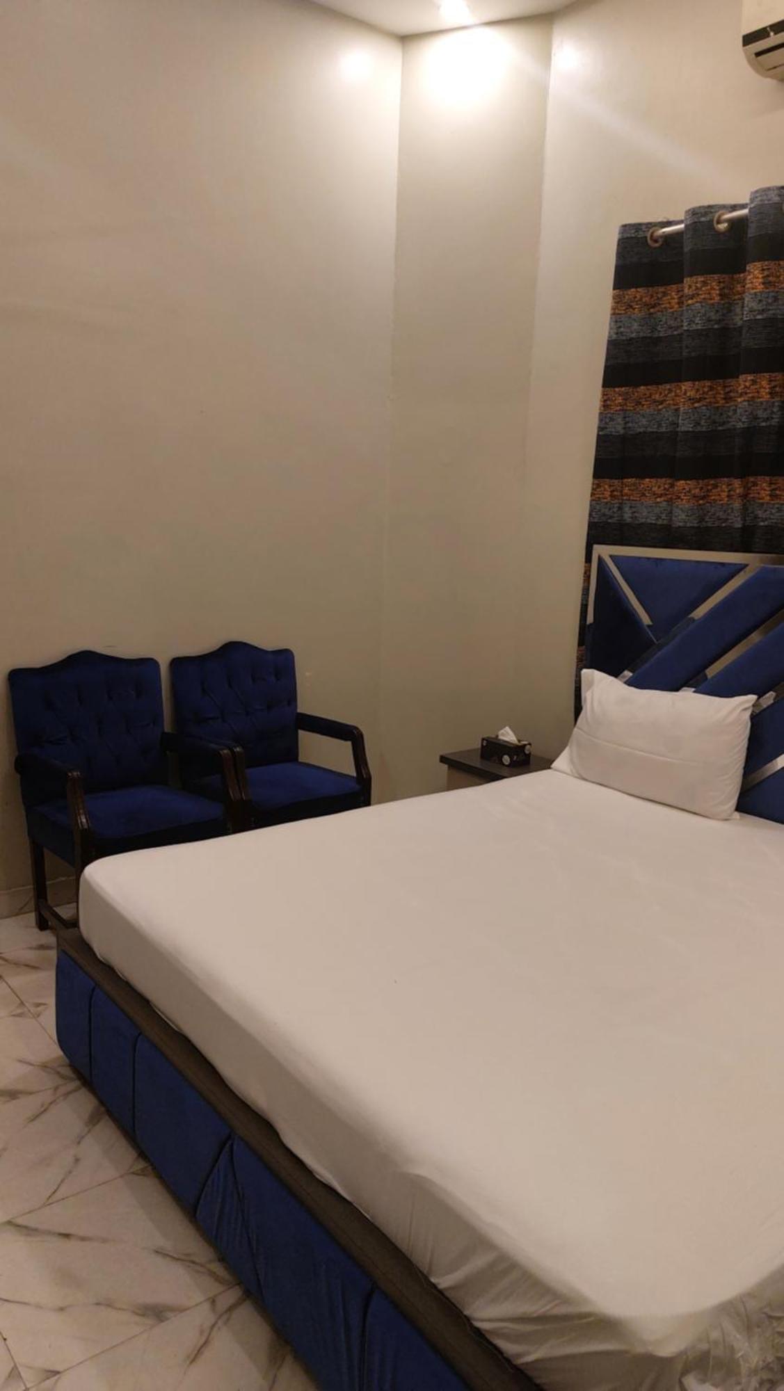 Gulshan Guest House Карачи Екстериор снимка