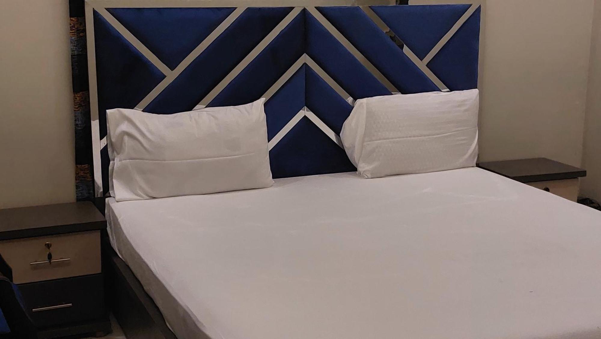 Gulshan Guest House Карачи Екстериор снимка